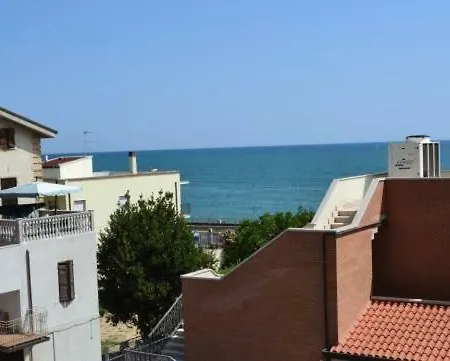 Bilocale Con Terrazzo Sul Mare